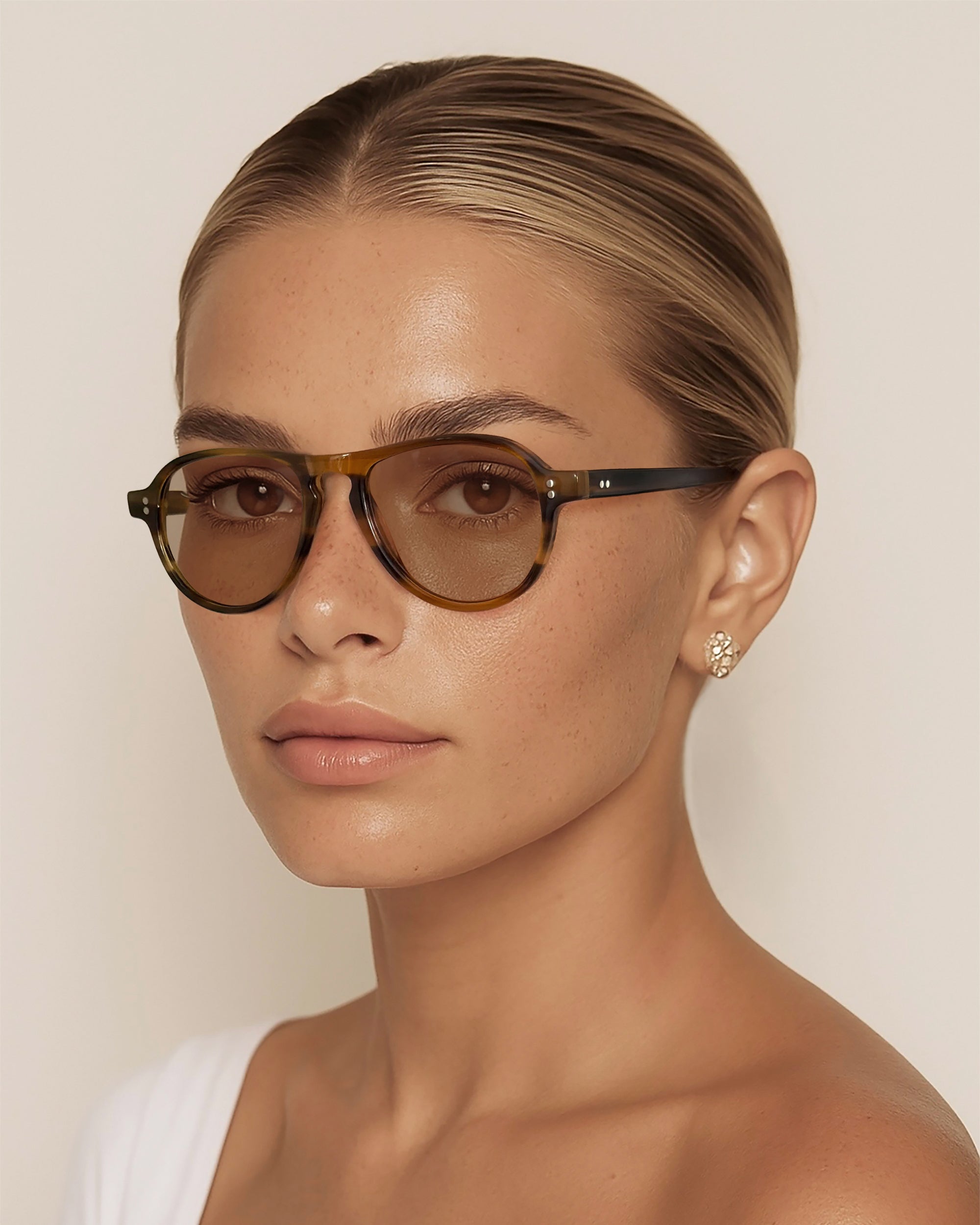 AURELIA HONEY